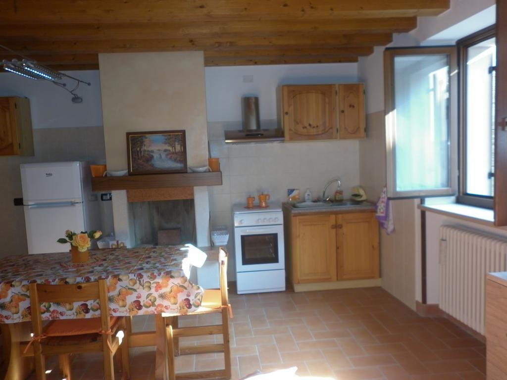 Ferienwohnung La Piccola Mimosa SantʼAmbrogio di Valpolicella Exterior foto