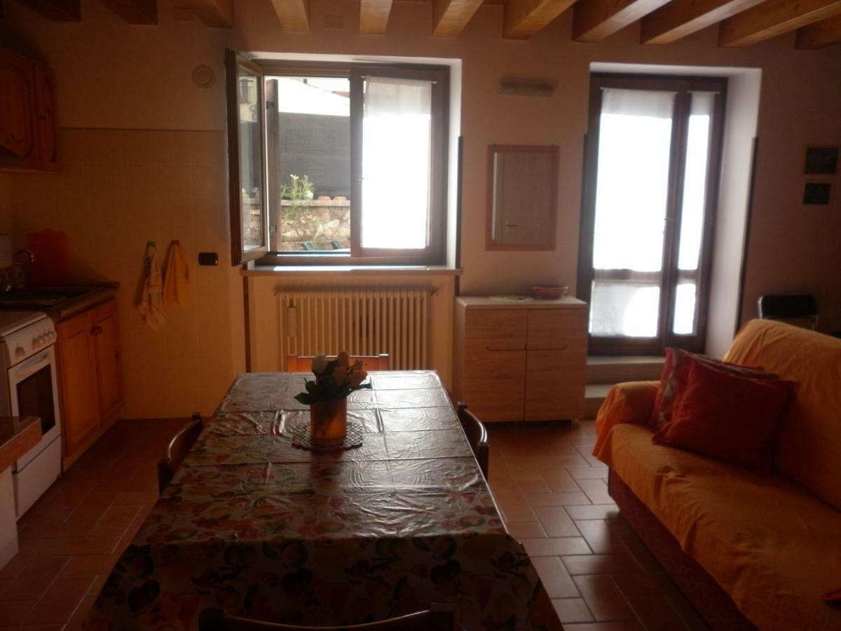 Ferienwohnung La Piccola Mimosa SantʼAmbrogio di Valpolicella Exterior foto